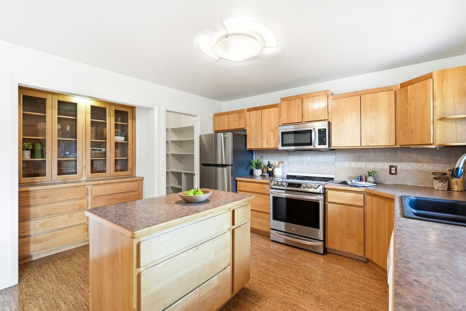 Interior photo of the home for sale at 2104 28th Ave Ct Greeley Colorado - Listed by Libby Earthman, Realtor